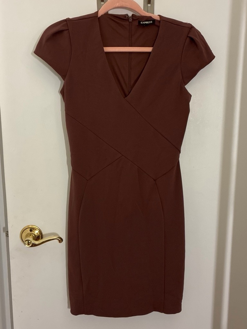 Express Mauve V-Neck Cap-Sleeve Sheath Dress